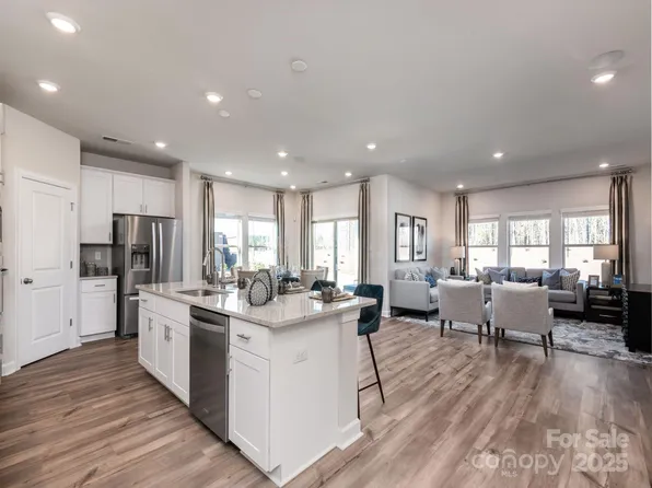 1123 Morehead Dr, Salisbury, NC 28144