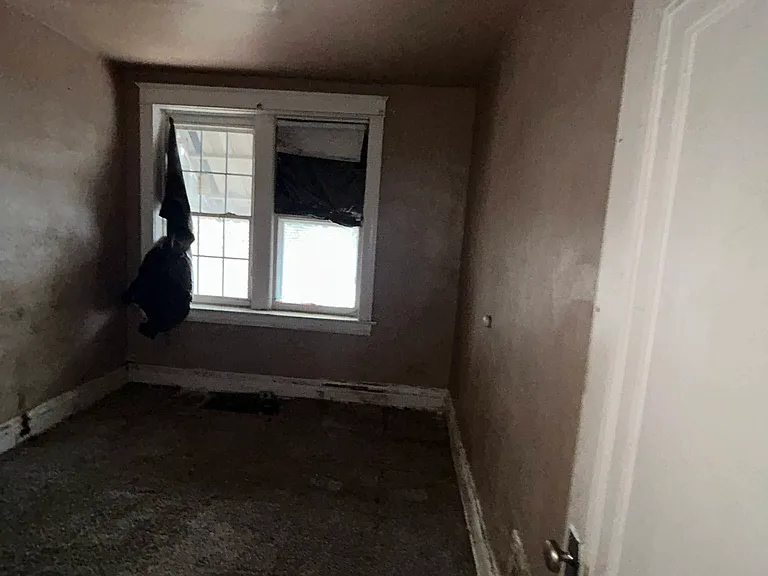 4546 Pope Ave — Photo 4