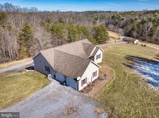 345 Journey Ln, Berkeley Springs, WV 25411