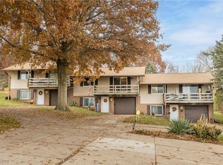 4529-4533 Camelot Cir, Uniontown, OH 44685