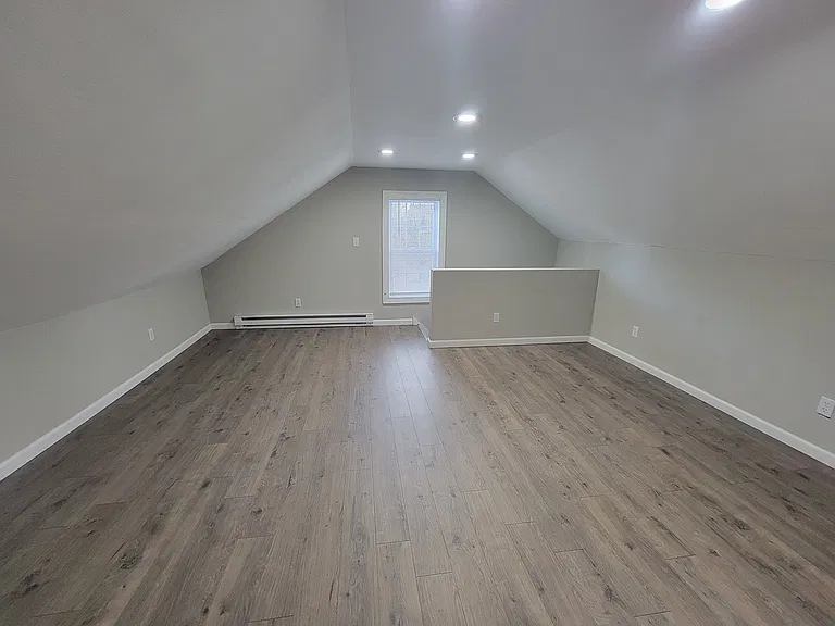 415 N Clinton St #3 — Photo 6