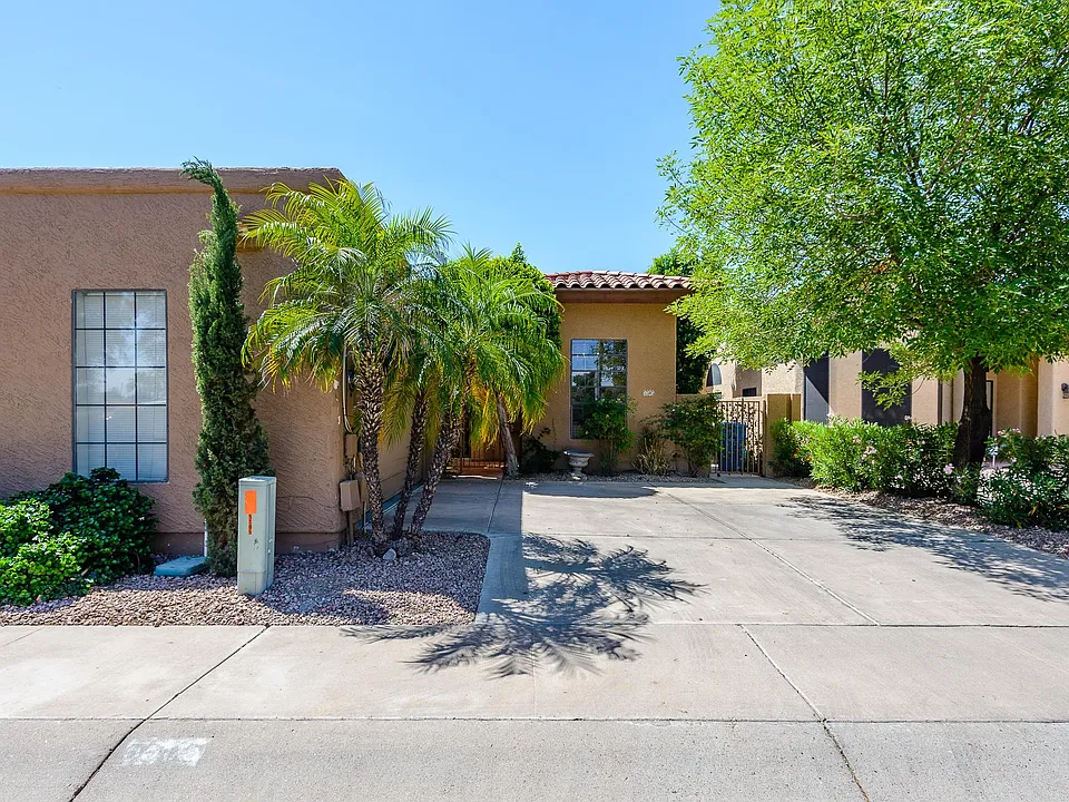 Private townhome in a quiet, safe neighborhood