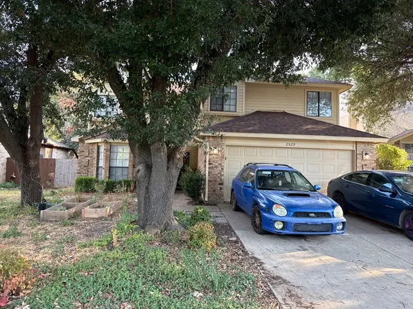 2529 Forest Creek Dr, Fort Worth, TX 76123
