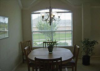 4th image of 1326 Greenhaven Dr
