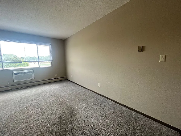 41 Arlington Ave West — Photo 24