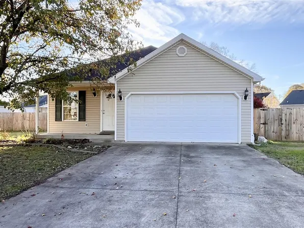 1001 Overboard Ct, Bowling Green, KY 42103