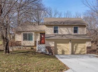11916 W 49th St, Shawnee, KS 66216