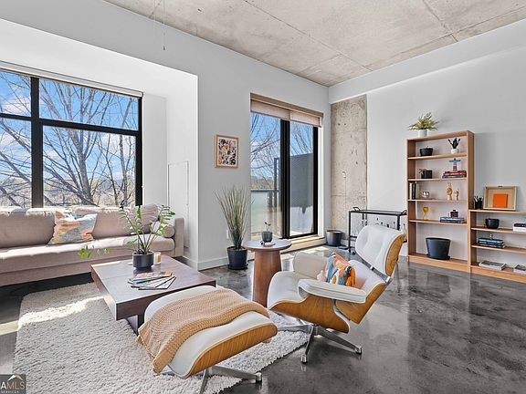 5th image of 335 W Ponce De Leon Ave Unit 404