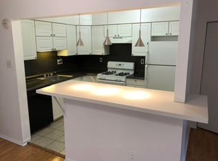 1013 Red Lion Rd, Philadelphia, PA 19115