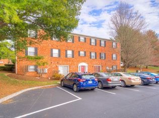 380 New Kent Rd APT 211, Blacksburg, VA 24060