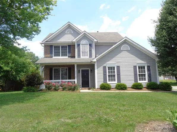 14241 Southbridge Forest Dr, Charlotte, NC 28273