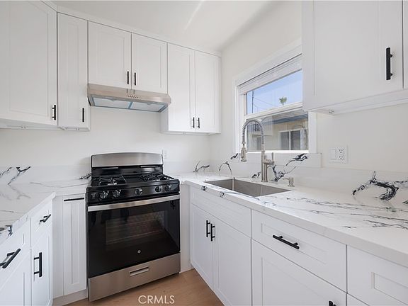 5th image of 12237 Vanowen St APT E