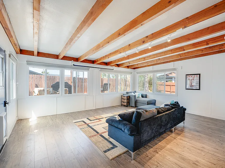 530 Kirtright St — Photo 21