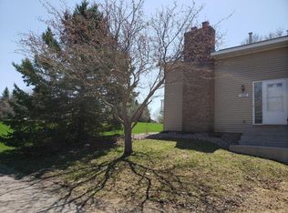 4650 Ridge Cliffe Dr, Eagan, MN 55122