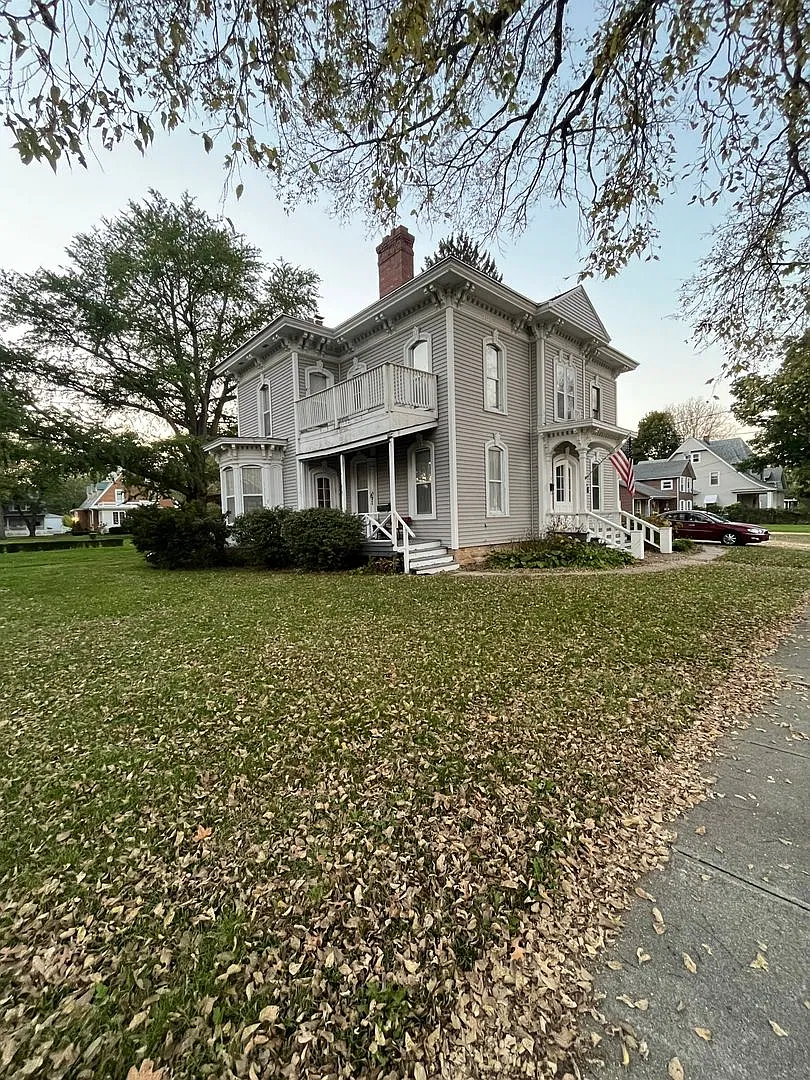 N 4th St 400 — Photo 3