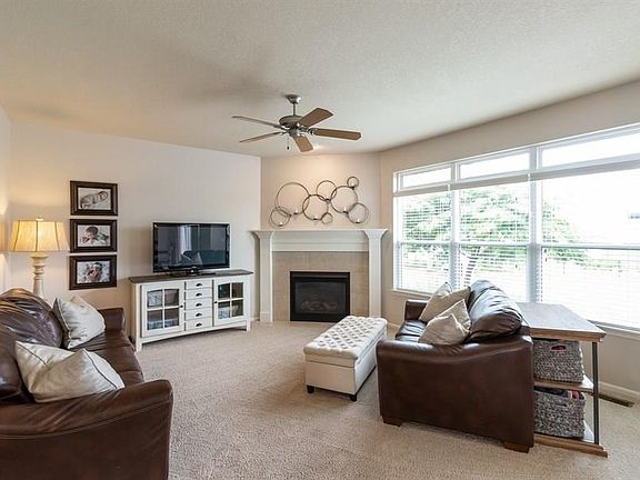 3rd image of 4216 125th St