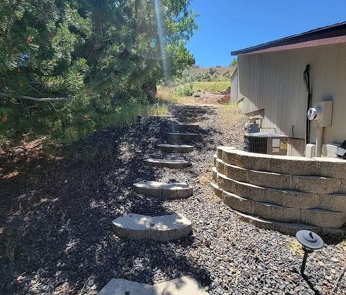 2705 E Mendota Dr — Photo 32