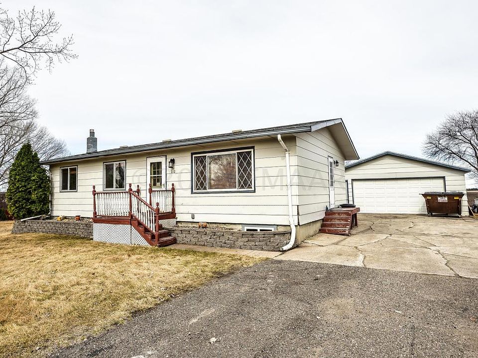 212 3rd St N, Sabin, MN 56580 Zillow
