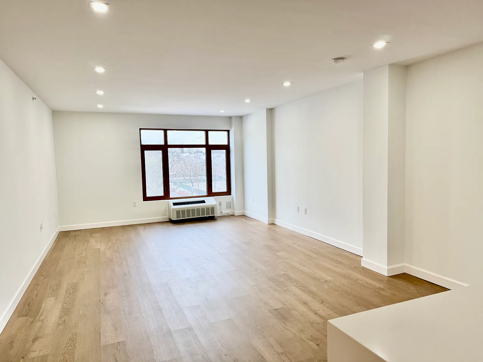 1 bed, $2,500 — Photo 2