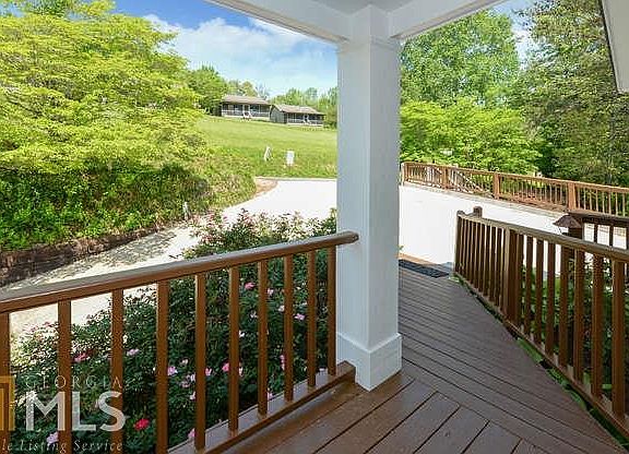 4th image of 113 Tranquil Cove Dr