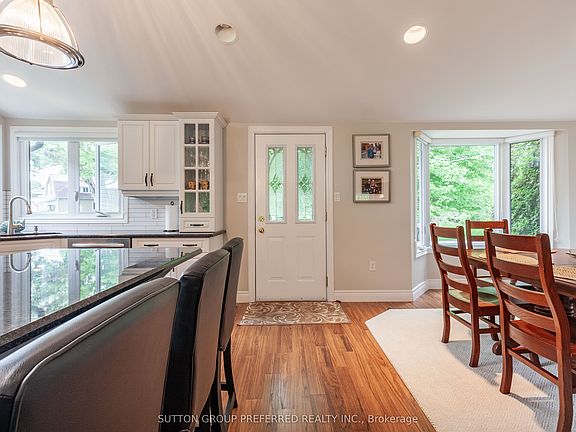 4th image of 3270 Colin St