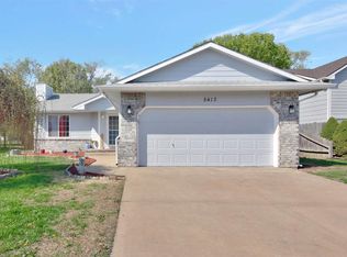 5413 S Stoneborough St, Wichita, KS 67217