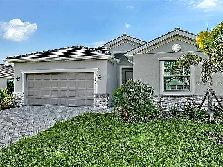 10896 Pinot Dr — Photo 2