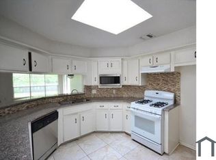 434 Elder Glen Dr, Webster, TX 77598