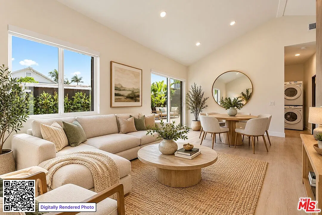 1 bed, 1.0 bath, 840 sqft, $2,995 — Photo 2