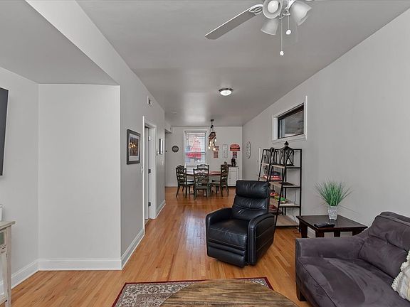 4th image of 1214 W Belmont Ave #2F