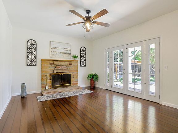 5th image of 3972 Holly Dr