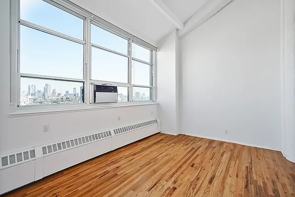 Sold by Avenue Sotheby's International Realty | media 2