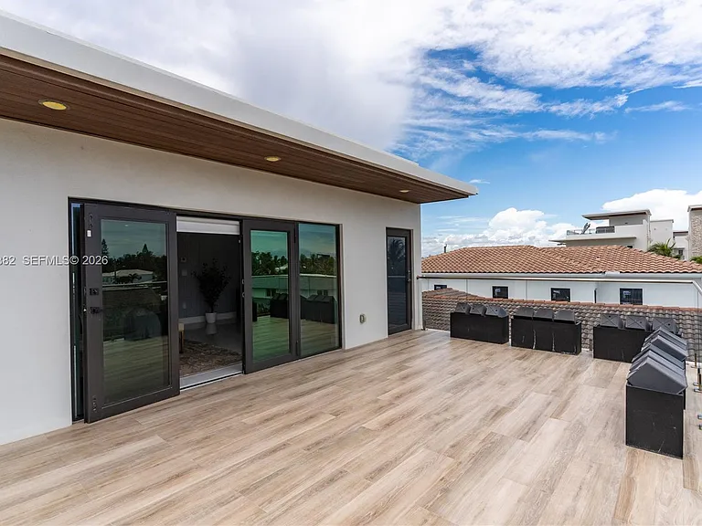 5601 N Ocean Dr — Photo 55