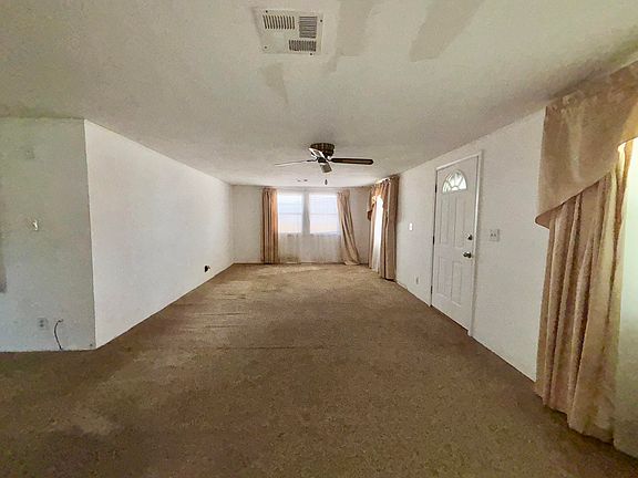 3rd image of 3030 Tamarack Cir