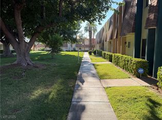 3454 Monte Carlo Dr, Las Vegas, NV 89121