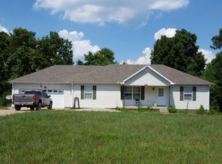 3084 Bowker Rd, Charlotte, TN 37036