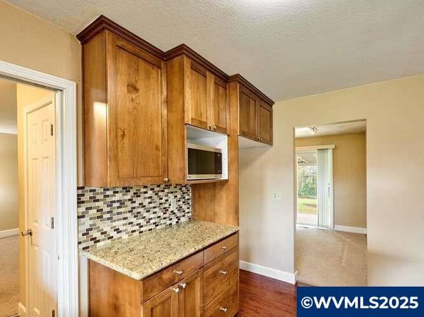 839 Johnson St, Woodburn, OR 97071