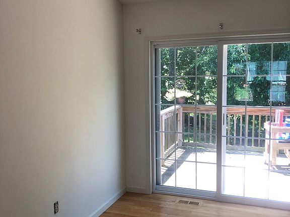 4th image of 3174 Carnegie Dr