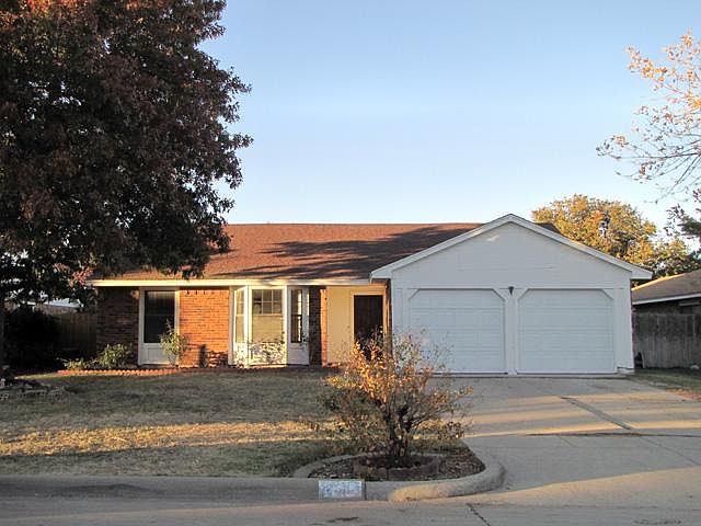 1st image of 2658 Carrington Ln