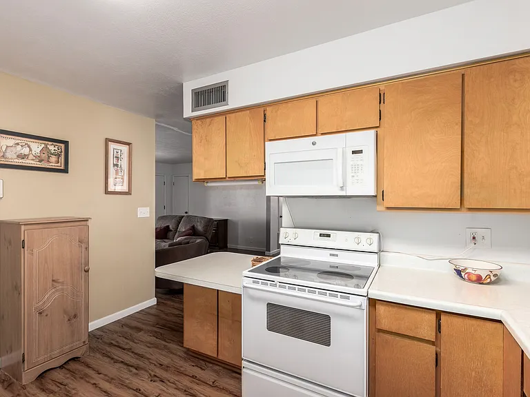 5913 E Boston St — Photo 11