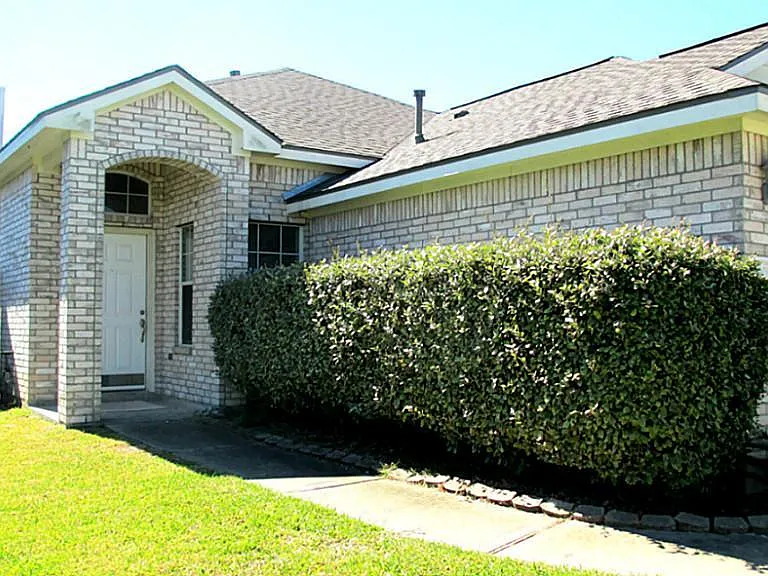 7905 Diamond Oak Dr — Photo 1