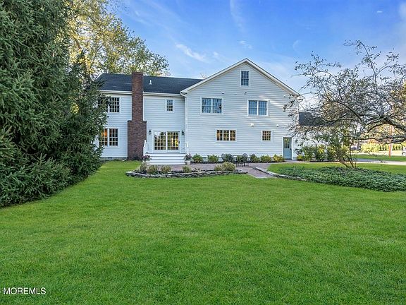 5th image of 420 Rumson Rd