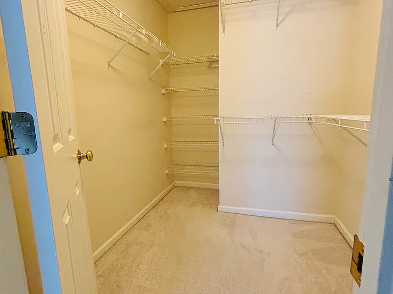 6740 Grovebelle Dr — Photo 9