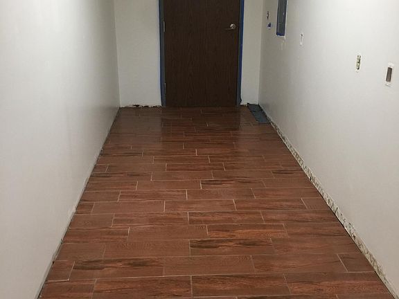 5th image of 125 N Jackson Ave Ste 204