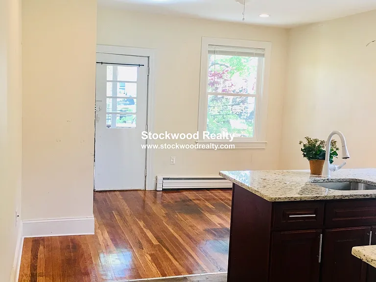 90 Lyndhurst St #4 — Photo 16