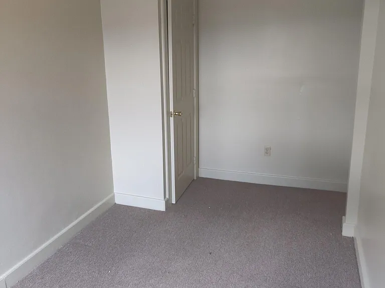 1112 Butler St #7 — Photo 15