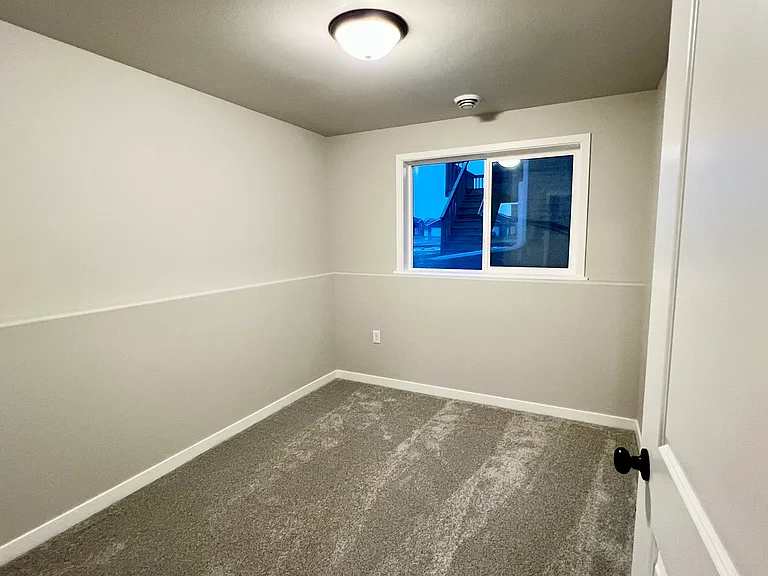 6868 Thomas St — Photo 15
