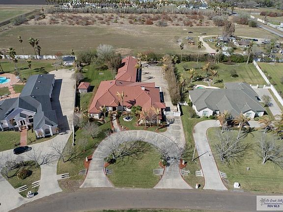 3rd image of 123 N Nueces Park Ln