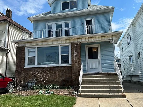 251 Commonwealth Ave, Buffalo, NY 14216