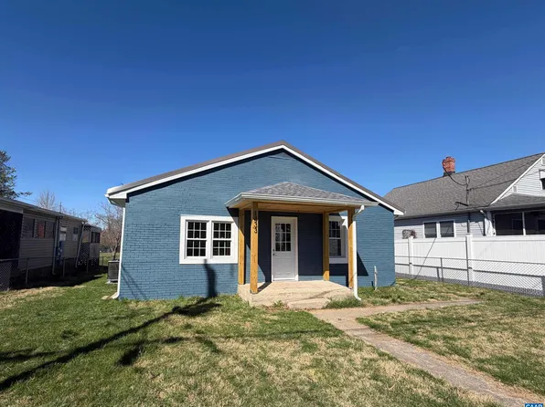 1433 Harding Ave, Waynesboro, VA 22980